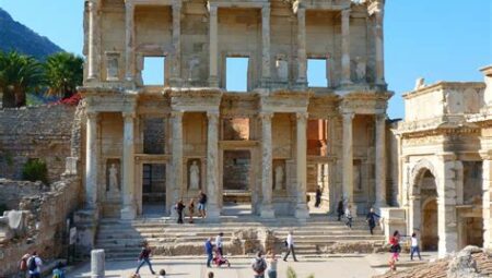 Efes Antik Kenti, Gezilecek Yerler